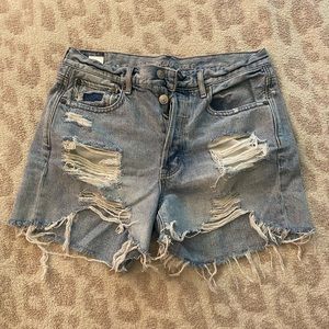 AE 90s Boyfriend Shorts. Size 6